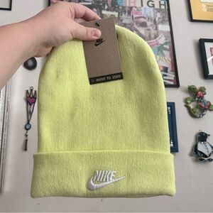 NWT Nike Peak Futura Beanie in Banana